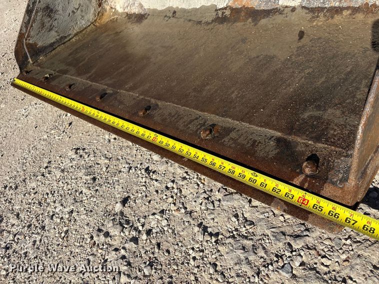 image for item EA7141 2013 Takeuchi TL230 Series 2 tracked skid steer loader