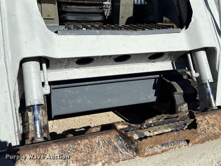 image for item EA7141 2013 Takeuchi TL230 Series 2 tracked skid steer loader