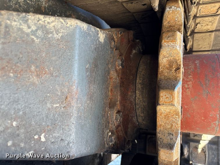 image for item EA7141 2013 Takeuchi TL230 Series 2 tracked skid steer loader