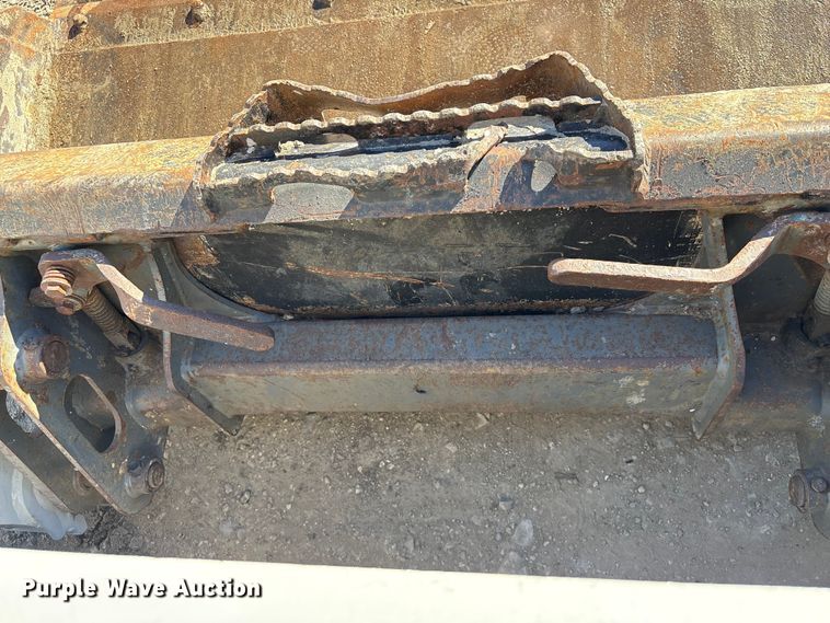 image for item EA7141 2013 Takeuchi TL230 Series 2 tracked skid steer loader