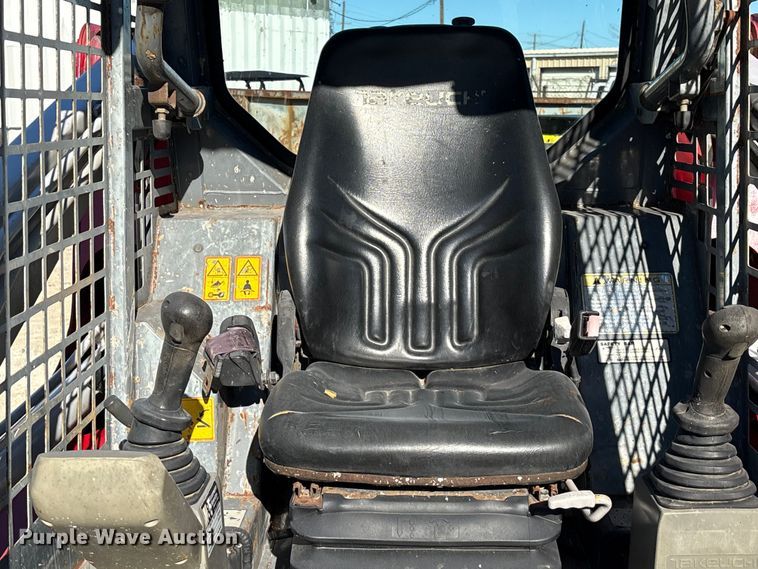 image for item EA7141 2013 Takeuchi TL230 Series 2 tracked skid steer loader