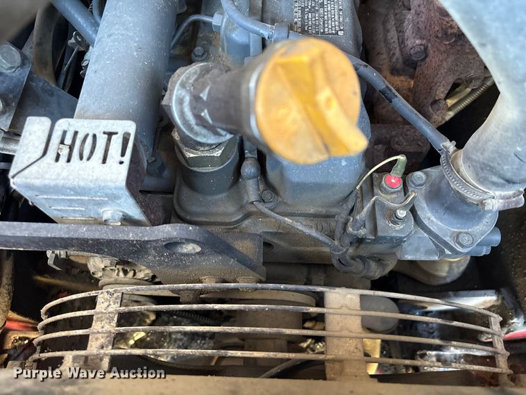 image for item EA7141 2013 Takeuchi TL230 Series 2 tracked skid steer loader