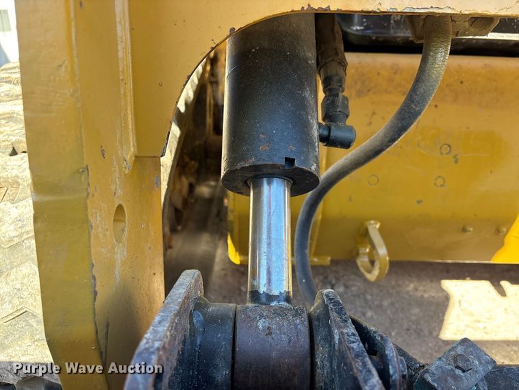 image for item EA7142 2017 Caterpillar 299D2 tracked skid steer loader