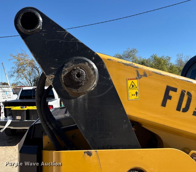 image for item EA7142 2017 Caterpillar 299D2 tracked skid steer loader