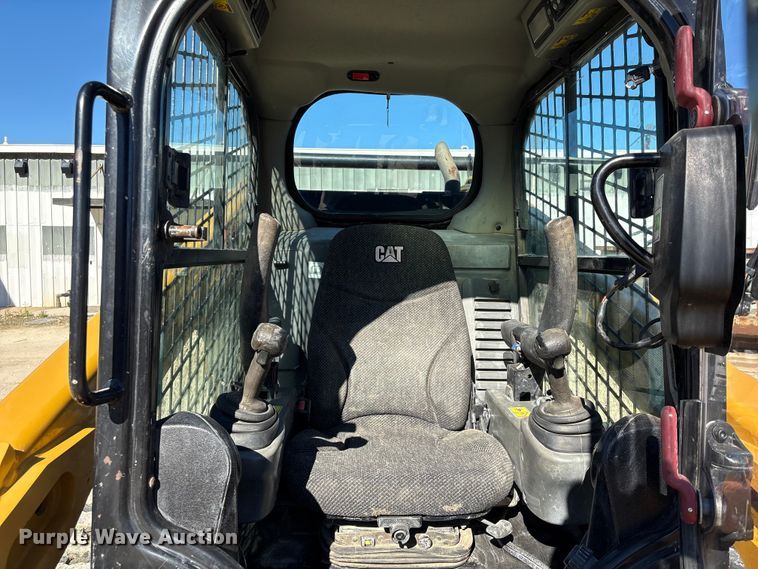 image for item EA7142 2017 Caterpillar 299D2 tracked skid steer loader