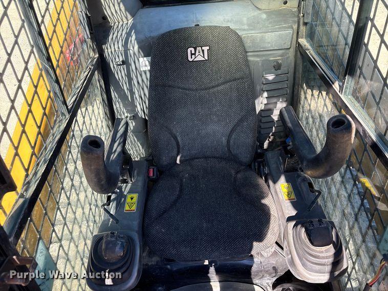 image for item EA7142 2017 Caterpillar 299D2 tracked skid steer loader