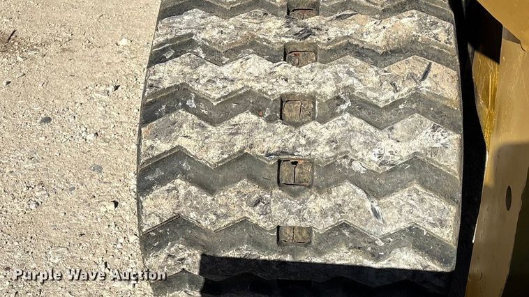 image for item EA7142 2017 Caterpillar 299D2 tracked skid steer loader