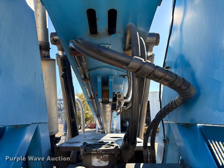 image for item EA7144 2011 Genie GTH-844 telehandler