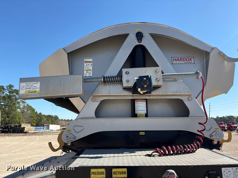 image for item EA7172 2024 Cross Country Manufacturing 494SDX side dump trailer