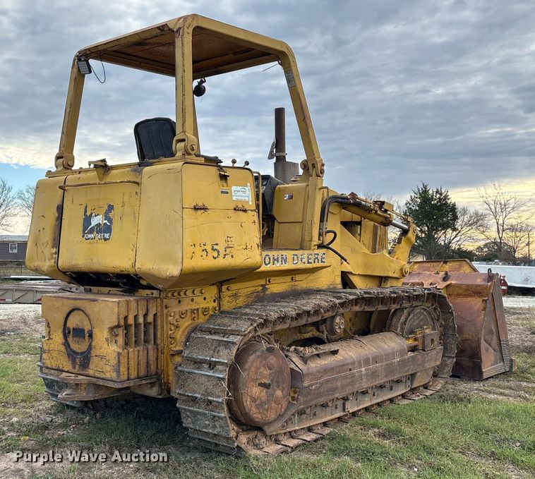 image for item EA7174 1984 John Deere 755A track loader