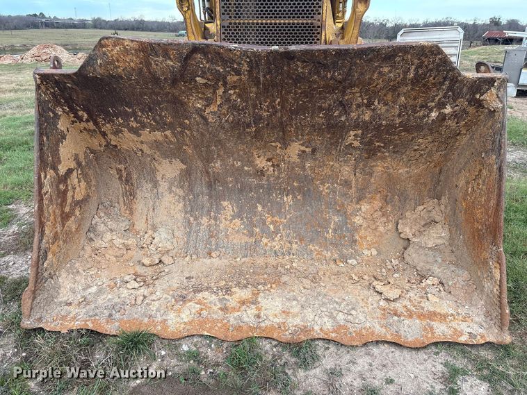 image for item EA7174 1984 John Deere 755A track loader