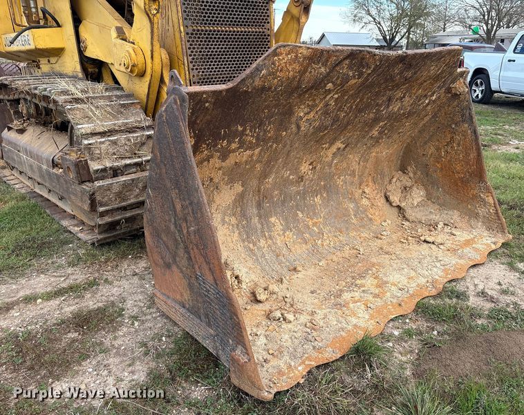 image for item EA7174 1984 John Deere 755A track loader