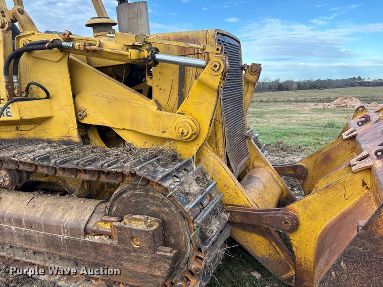 image for item EA7174 1984 John Deere 755A track loader