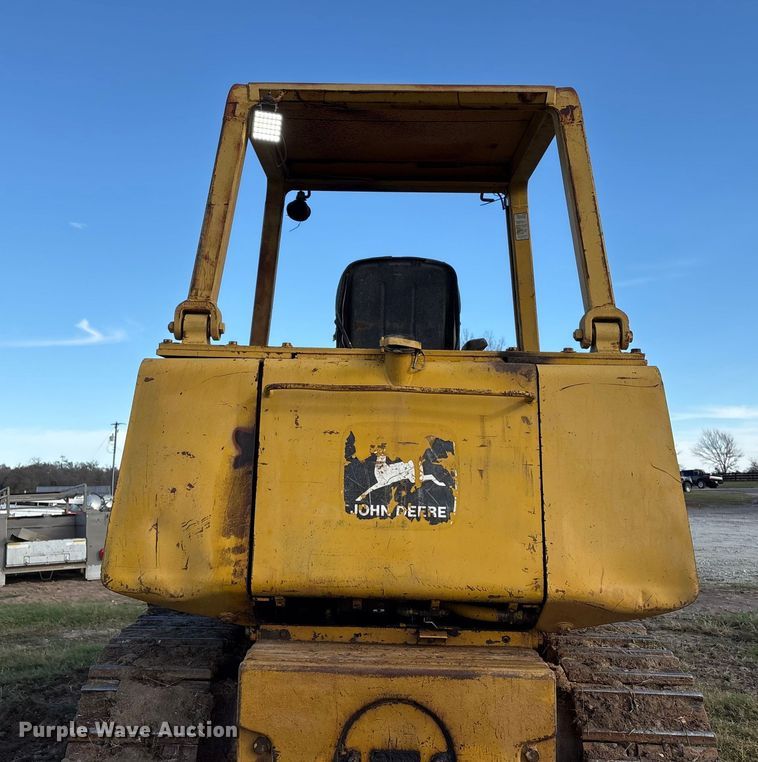 image for item EA7174 1984 John Deere 755A track loader