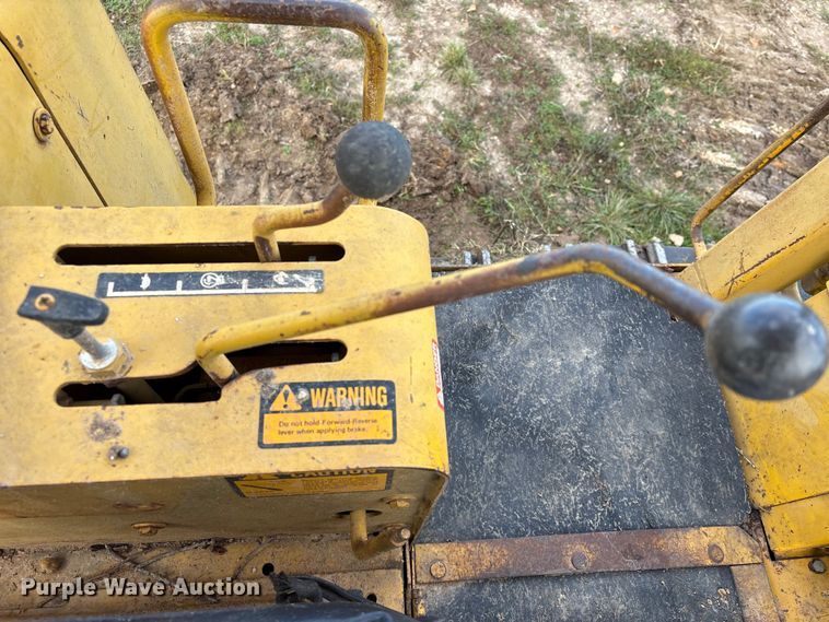 image for item EA7174 1984 John Deere 755A track loader