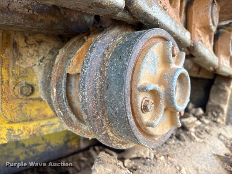 image for item EA7174 1984 John Deere 755A track loader