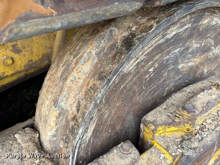 image for item EA7174 1984 John Deere 755A track loader