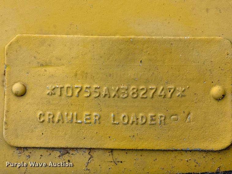 image for item EA7174 1984 John Deere 755A track loader