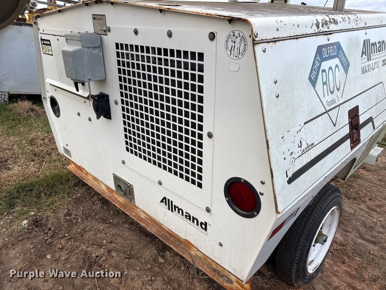 image for item EA7175 Allmand Maxi-Lite 20330 light plant