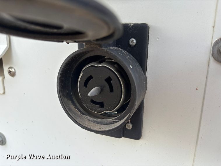 image for item EA7175 Allmand Maxi-Lite 20330 light plant