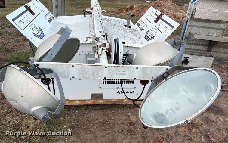 image for item EA7175 Allmand Maxi-Lite 20330 light plant