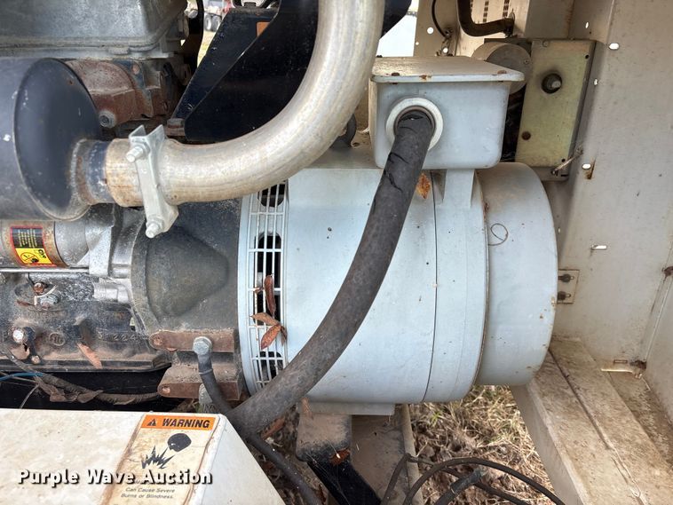 image for item EA7175 Allmand Maxi-Lite 20330 light plant