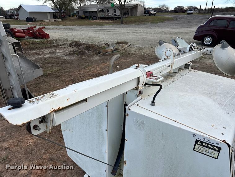 image for item EA7175 Allmand Maxi-Lite 20330 light plant