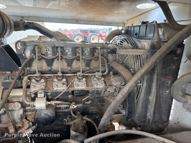 image for item EA7175 Allmand Maxi-Lite 20330 light plant