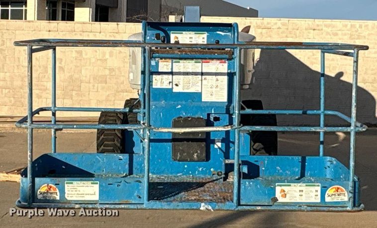 image for item EA7916 2015 Genie S-60X boom lift