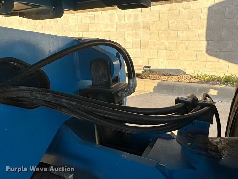 image for item EA7916 2015 Genie S-60X boom lift