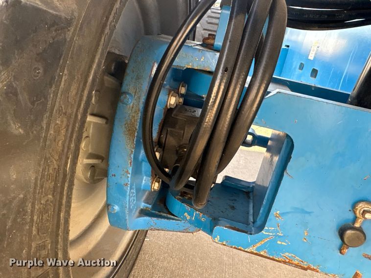 image for item EA7916 2015 Genie S-60X boom lift