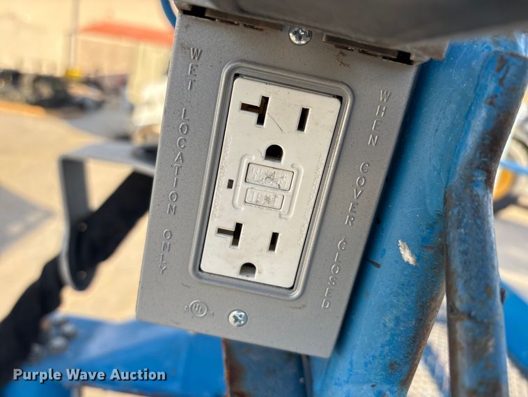 image for item EA7916 2015 Genie S-60X boom lift