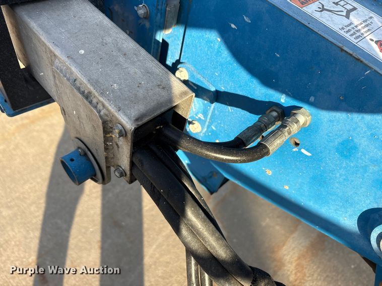 image for item EA7916 2015 Genie S-60X boom lift