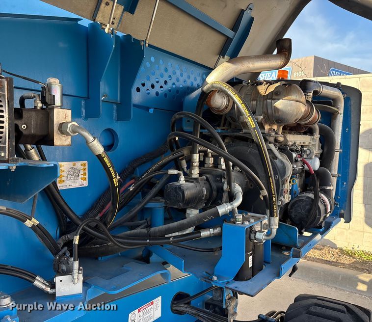 image for item EA7916 2015 Genie S-60X boom lift