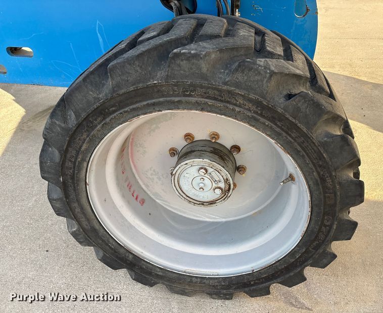 image for item EA7916 2015 Genie S-60X boom lift