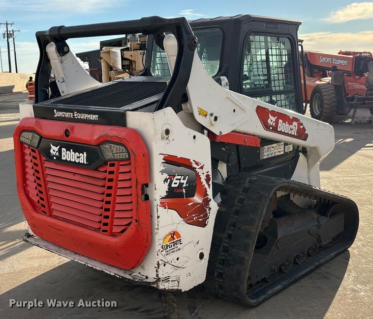 image for item EA7917 2021 Bobcat T64 tracked skid steer loader