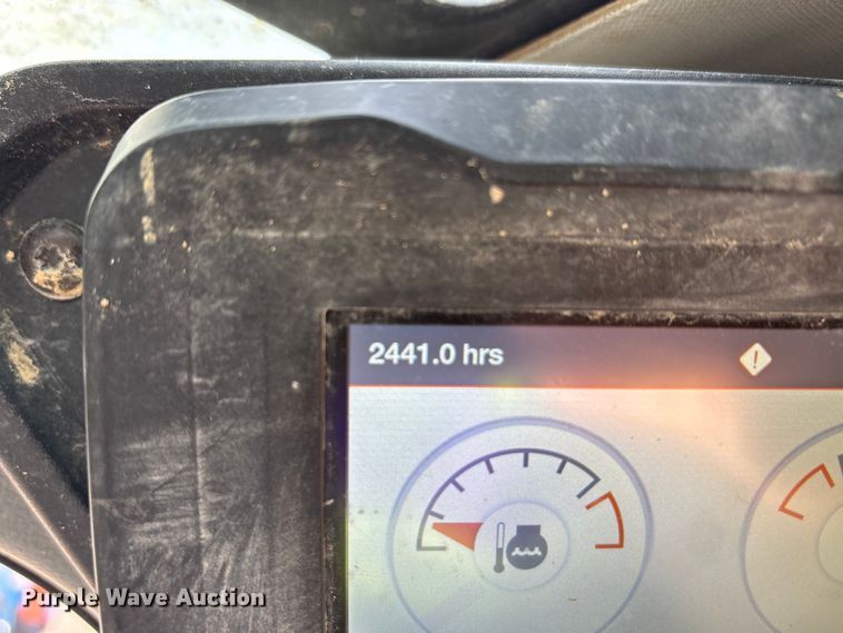 image for item EA7917 2021 Bobcat T64 tracked skid steer loader