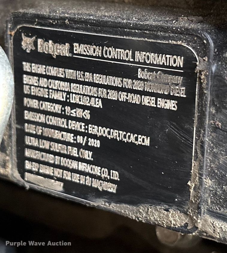 image for item EA7917 2021 Bobcat T64 tracked skid steer loader