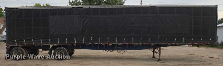 image for item EB1063 1998 Western Trailers side curtain trailer