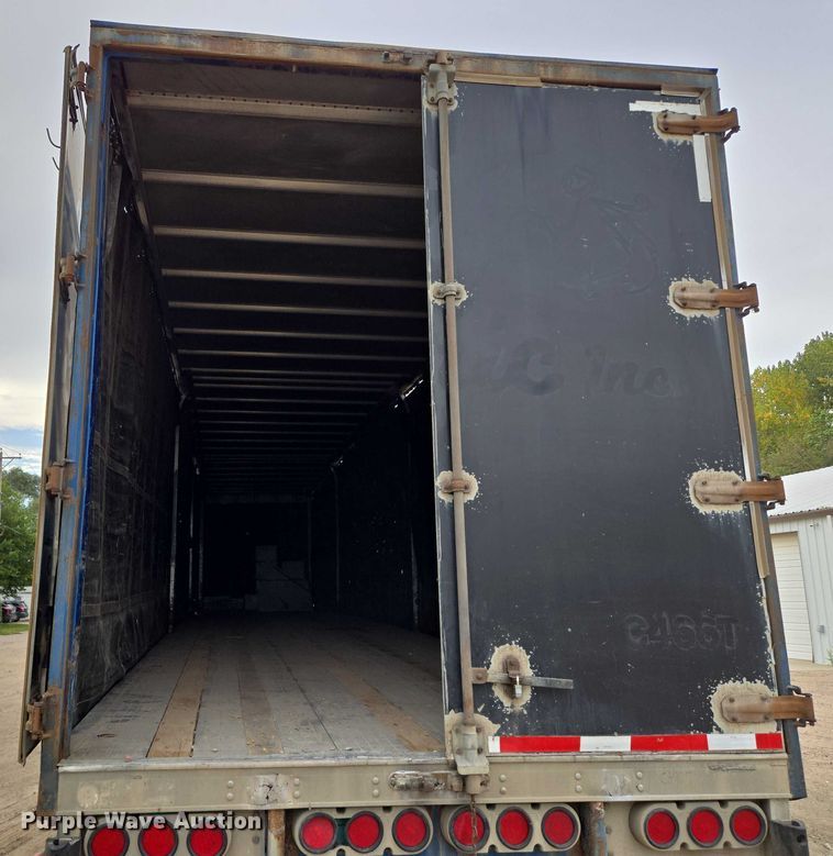 image for item EB1063 1998 Western Trailers side curtain trailer