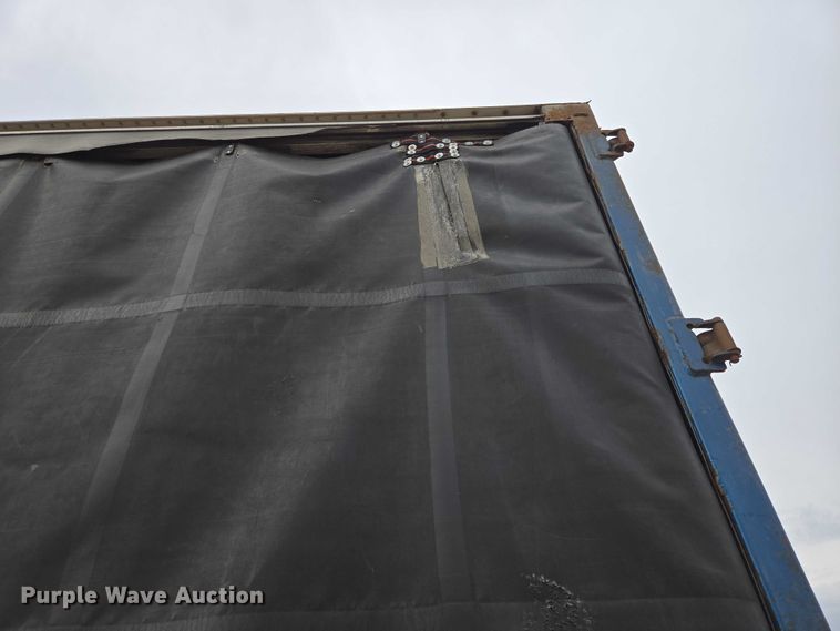 image for item EB1063 1998 Western Trailers side curtain trailer