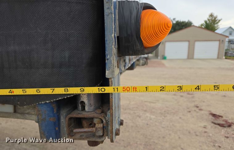 image for item EB1063 1998 Western Trailers side curtain trailer