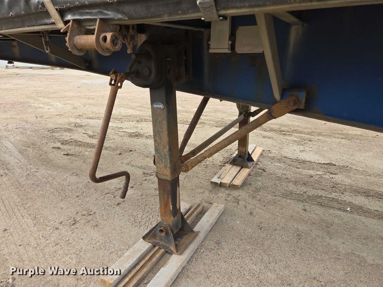 image for item EB1063 1998 Western Trailers side curtain trailer