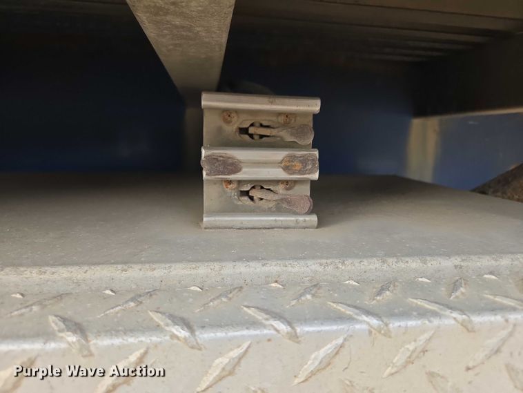 image for item EB1063 1998 Western Trailers side curtain trailer