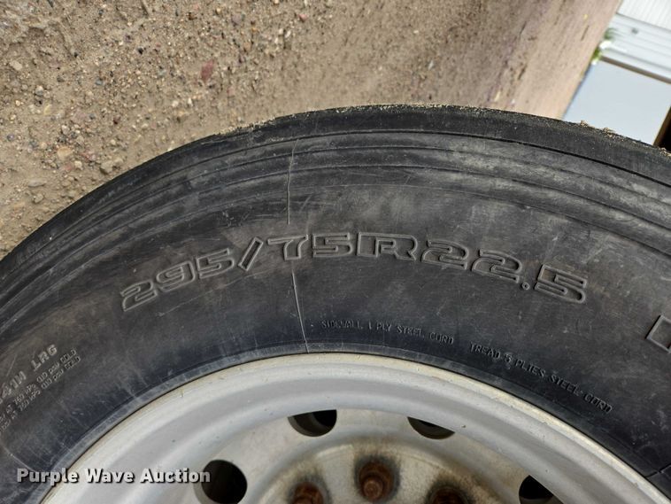 image for item EB1063 1998 Western Trailers side curtain trailer