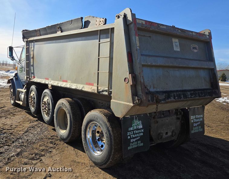 image for item EB1227 2004 Sterling L9500 dump truck