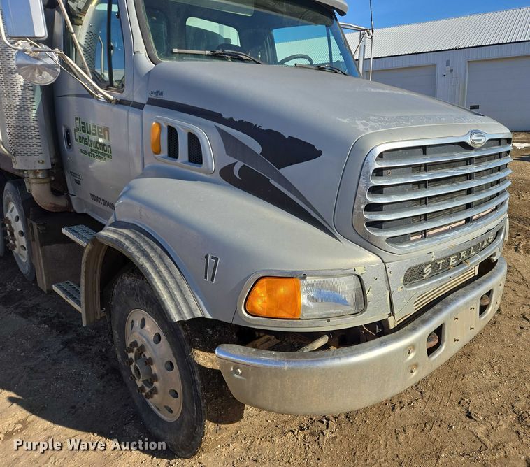 image for item EB1227 2004 Sterling L9500 dump truck