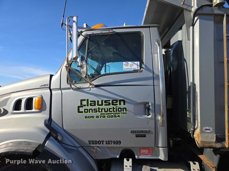 image for item EB1227 2004 Sterling L9500 dump truck