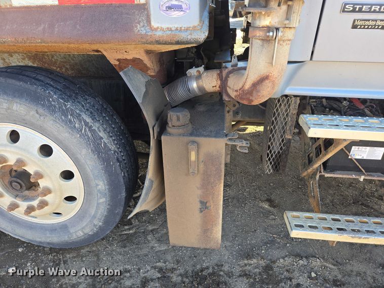 image for item EB1227 2004 Sterling L9500 dump truck