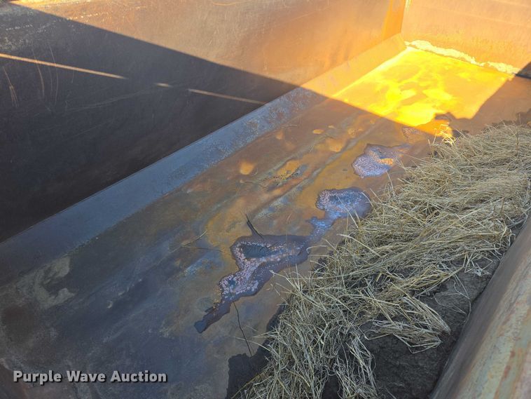 image for item EB1227 2004 Sterling L9500 dump truck